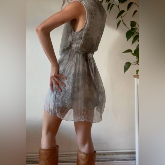 ✨ Vintage Seduction Silk Dress – Made in Italy (Fits S/M) ✨ - Picture 3 of 7